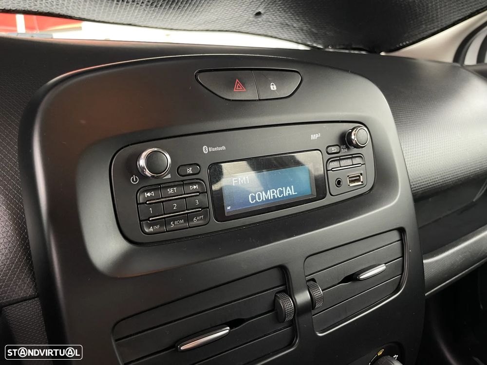 Renault Clio 1.5 dCi Dynamique S - 13