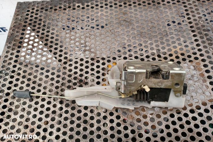 Broasca usa fata dreapta Renault Symbol 1 [facelift] [2002 - 2006] Se - 1