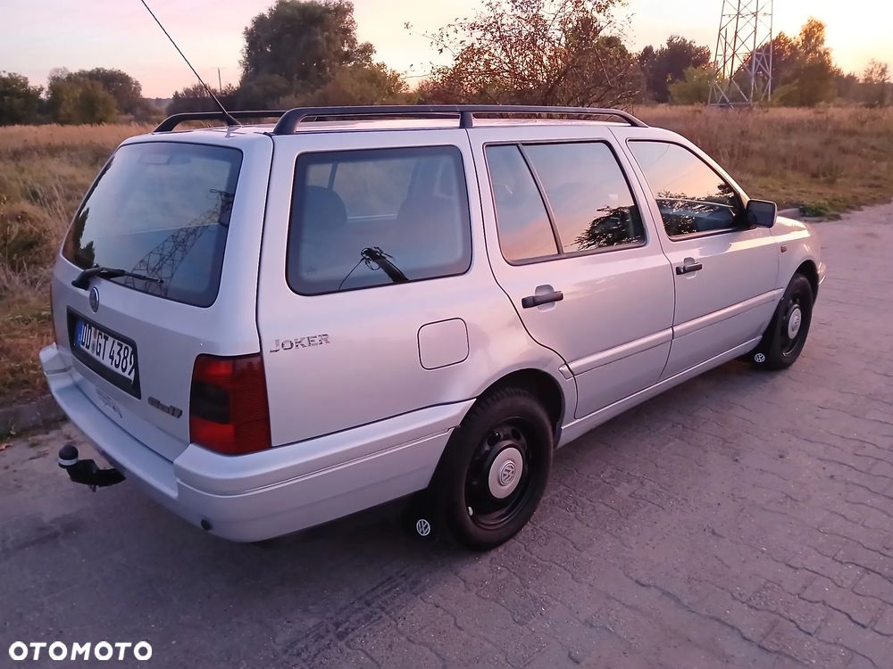 Volkswagen Golf 1.6 Comfortline - 3