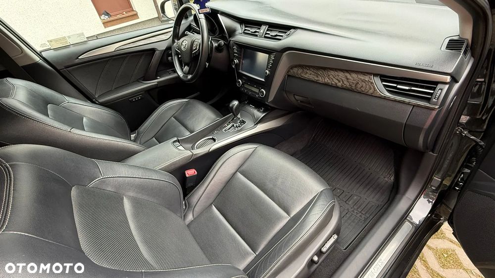 Toyota Avensis 2.0 Prestige MS - 17