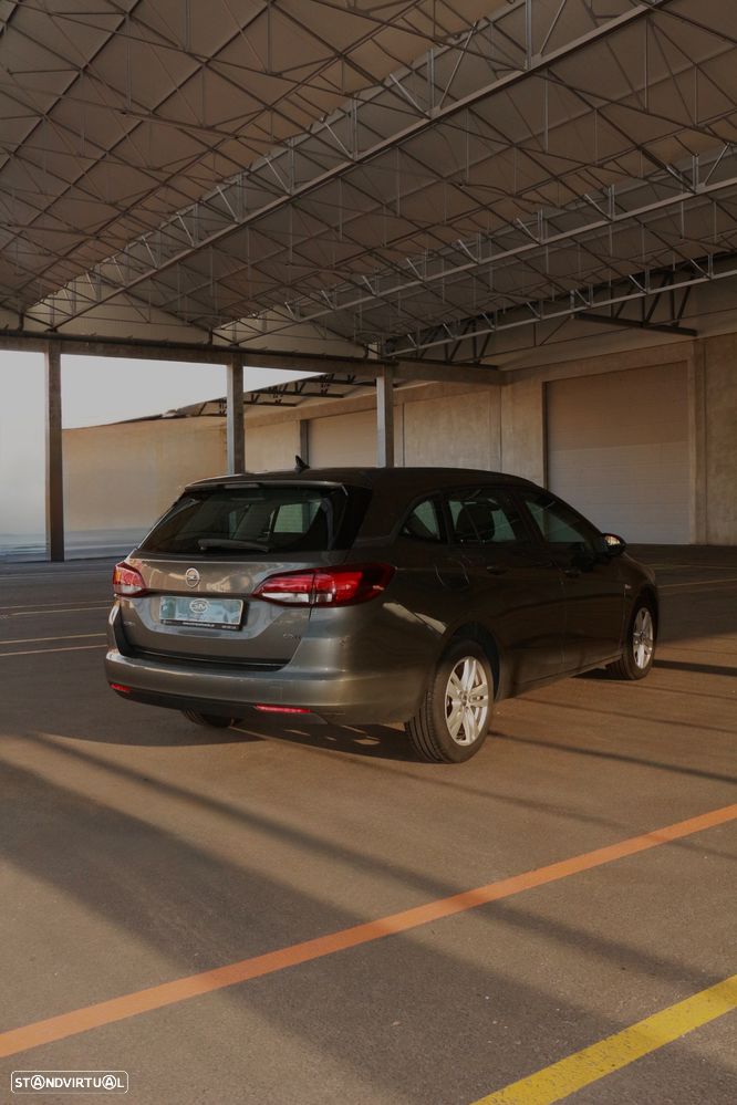 Opel Astra 1.5 D S&S Design&Tech - 11