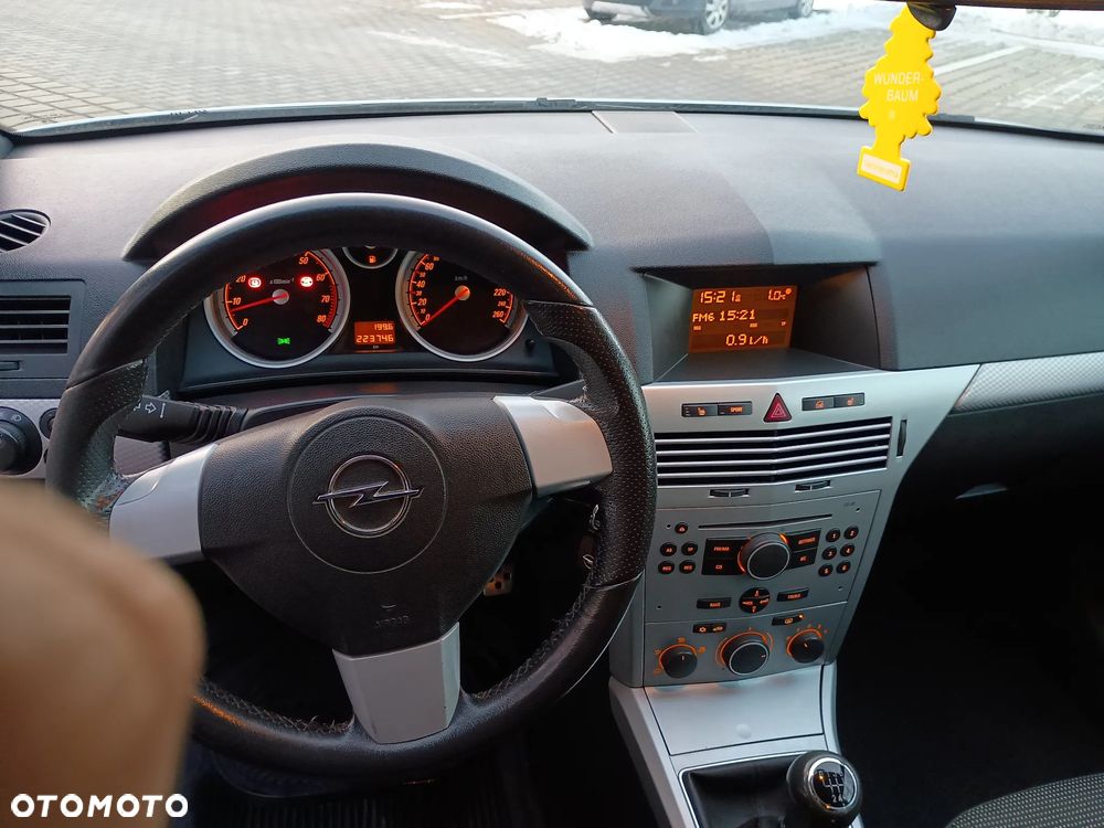 Opel Astra 1.8 16V Coupe - 26