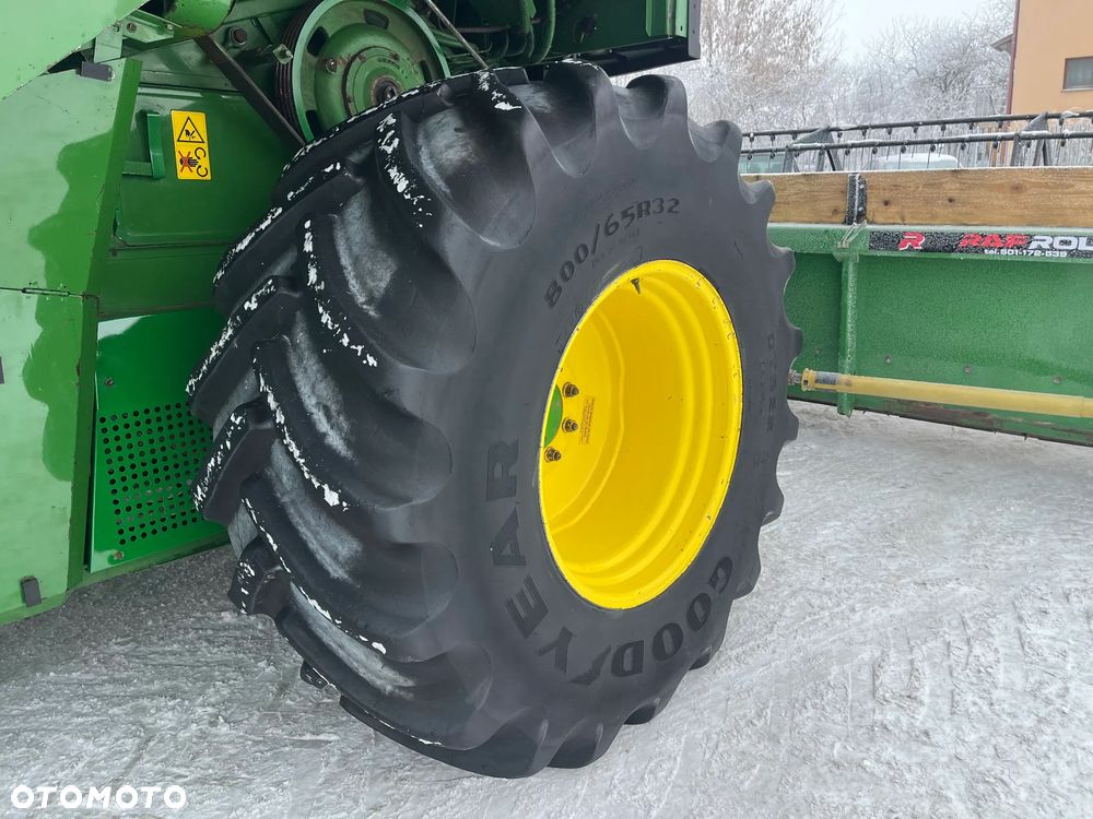 John Deere 2066 HillMaster - 11