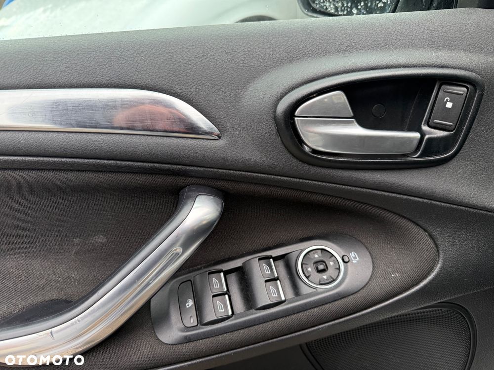 Ford S-Max 2.0 TDCi DPF Titanium X - 27