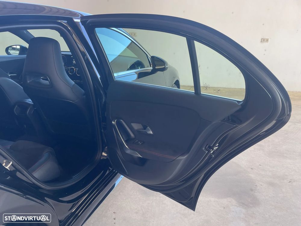 Mercedes-Benz A 250 e 8G-DCT AMG Line - 20