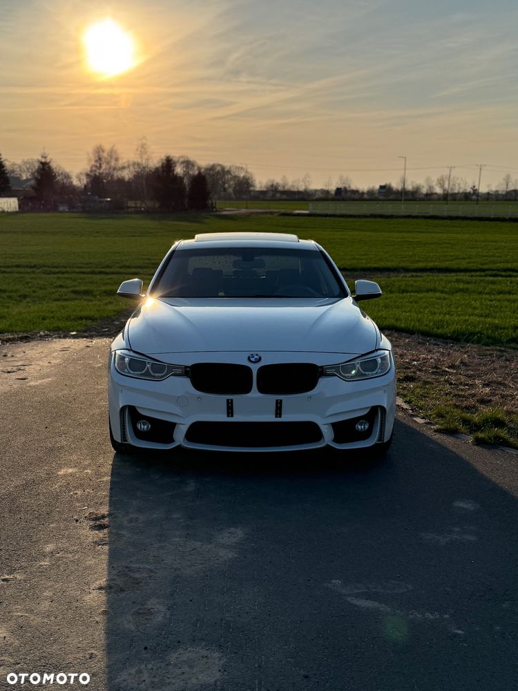 BMW Seria 3 335i xDrive Edition Sport - 3