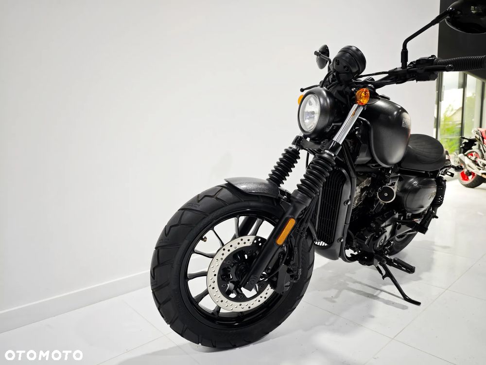 Hyosung GV - 13