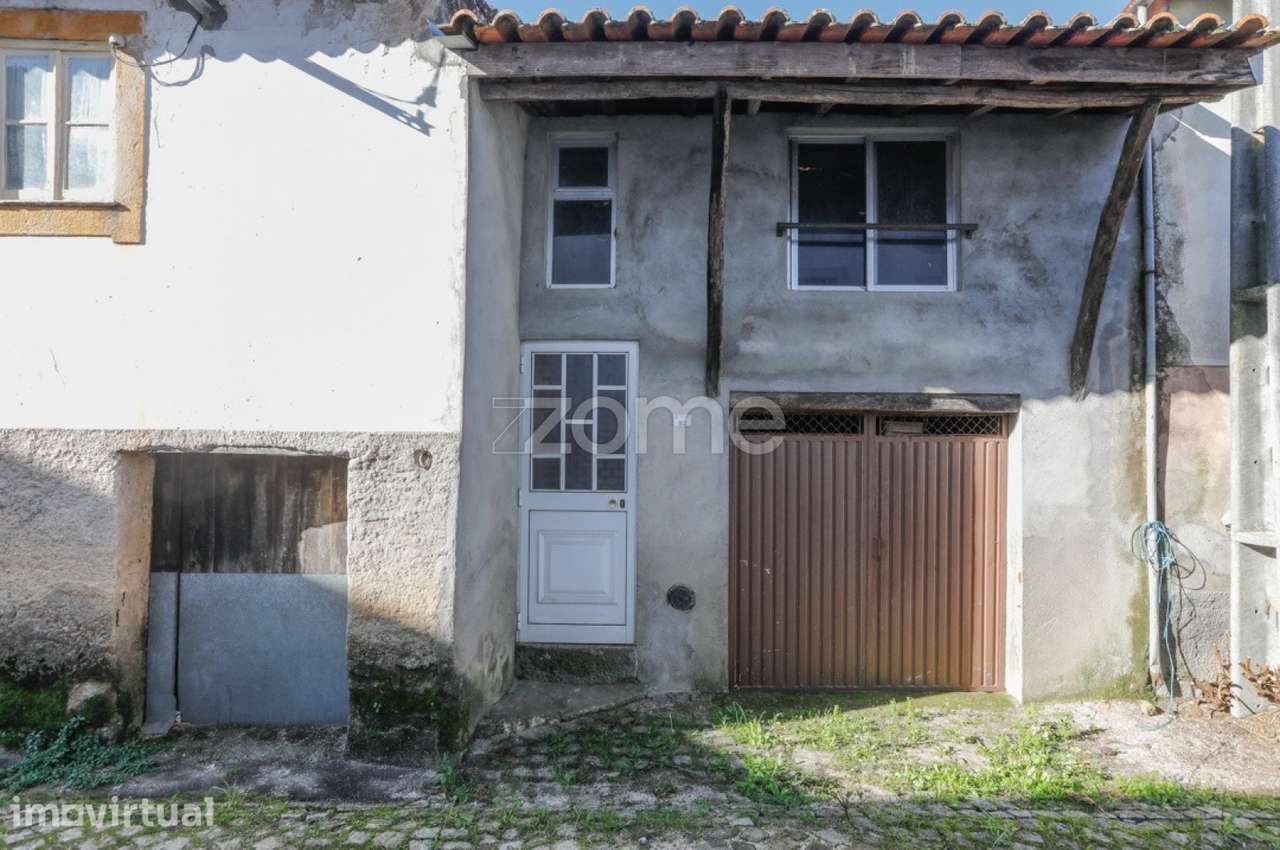 Casa de Xisto para recuperar - Arganil - Grande imagem: 2/27