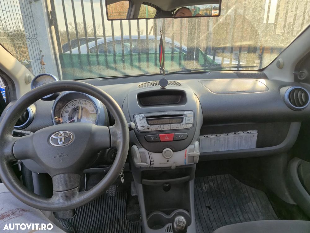 Toyota Aygo 1.0 Terra Plus - 6