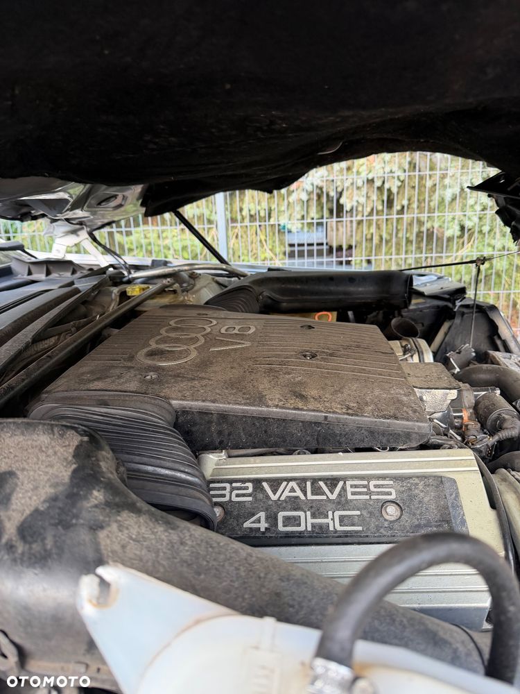 Audi V8 - 13