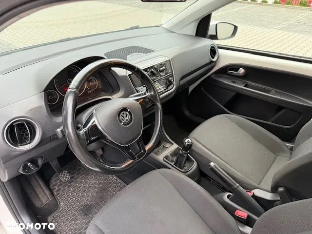 Volkswagen up! 1.0 take - 5