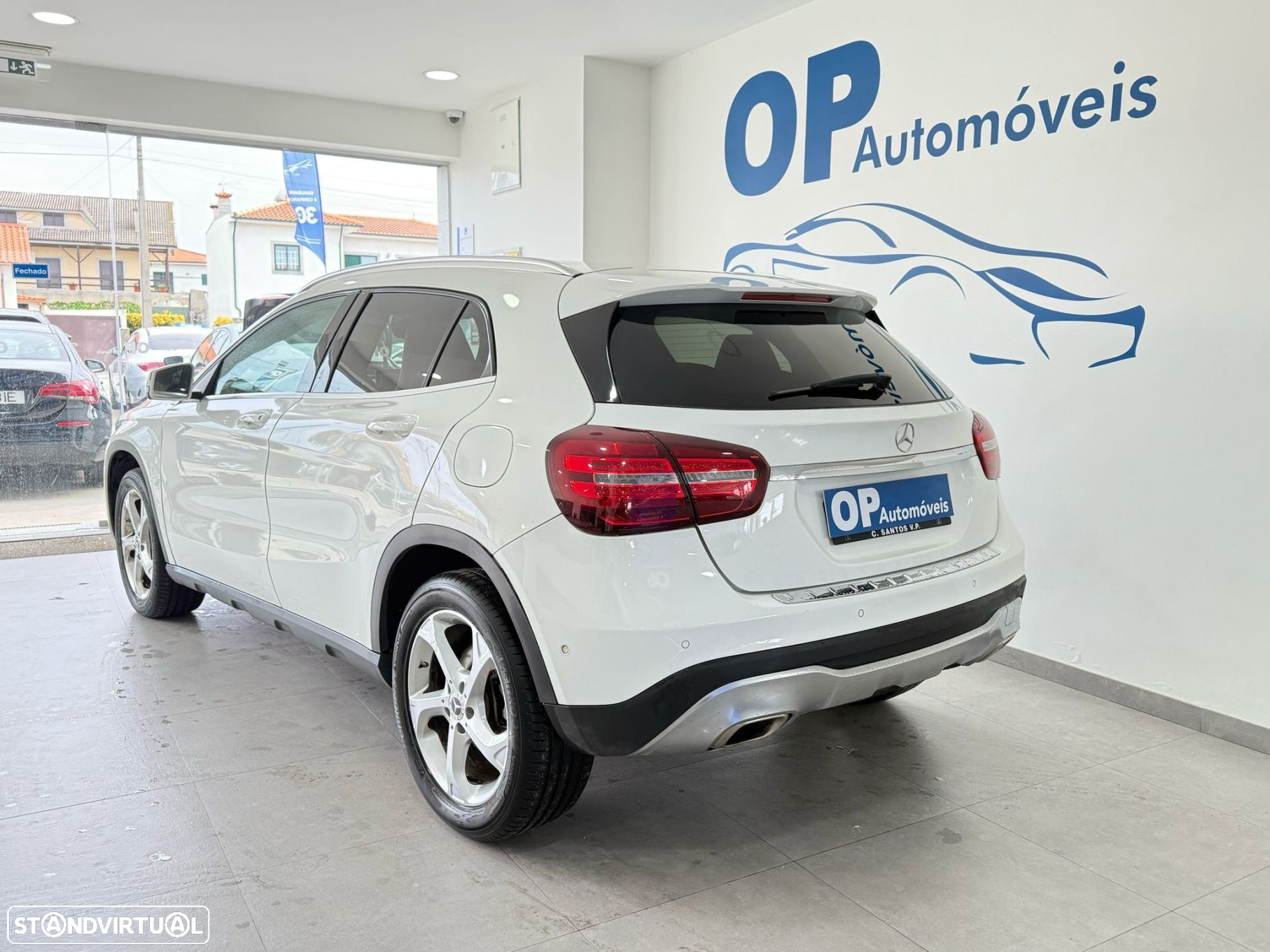 Mercedes-Benz GLA 180 d Urban Aut. - 3