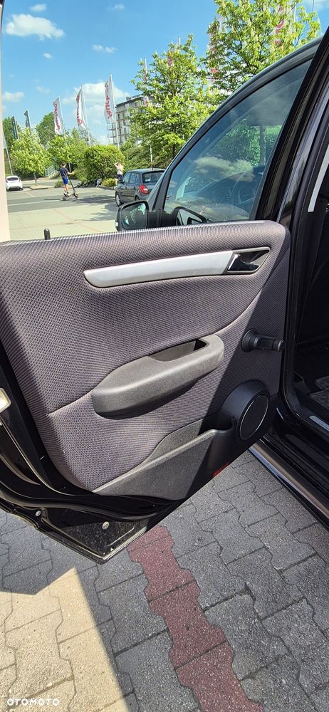Mercedes-Benz Klasa B 180 CDI Autotronic Special Edition - 12