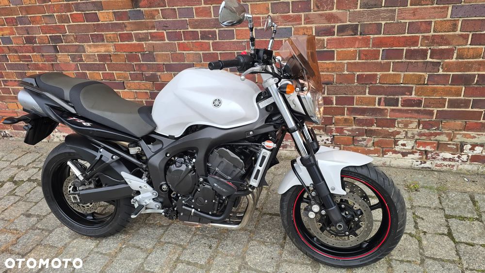 Yamaha FZ6 - 32