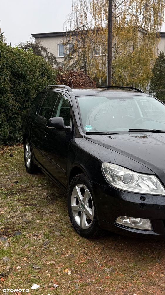 Skoda Octavia 1.4 TSI DSG FAMILY - 9