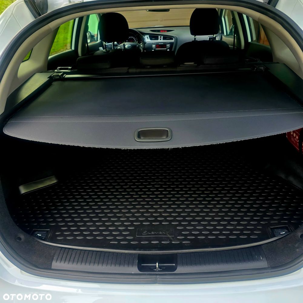 Kia Ceed 1.4 CVVT Dream Team Edition - 10