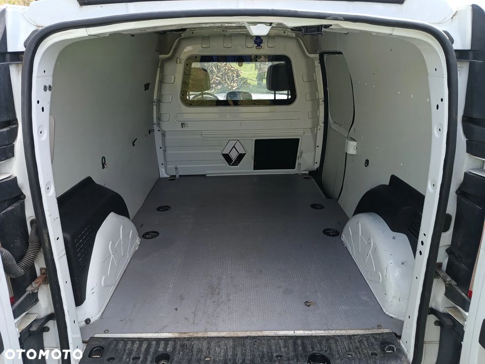 Renault Kangoo wersja MAXI LONG 1.5 diesel 90kM 2016 rok WEBASTO, NIEWIELKI PRZEBIEG-160tyś. SPRAWNY 100% ZAREJESTROWANY!!! - 6