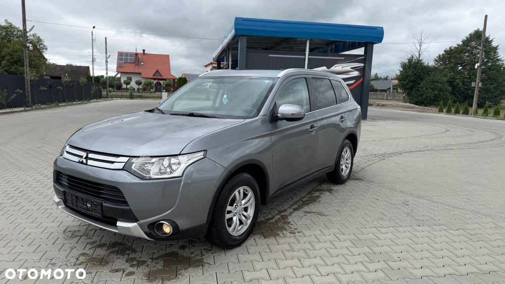 Mitsubishi Outlander 2.2 DI-D 4WD Plus - 13