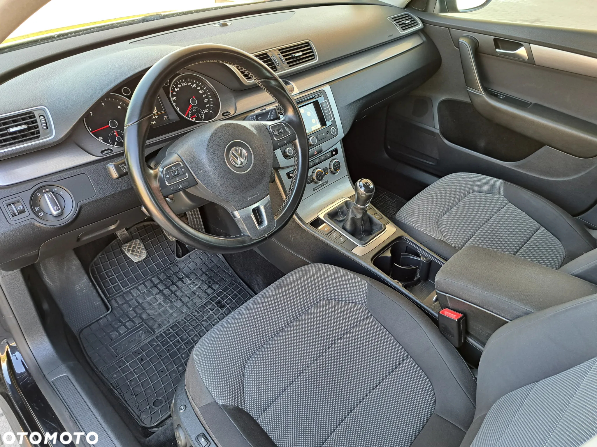 Volkswagen Passat - 15