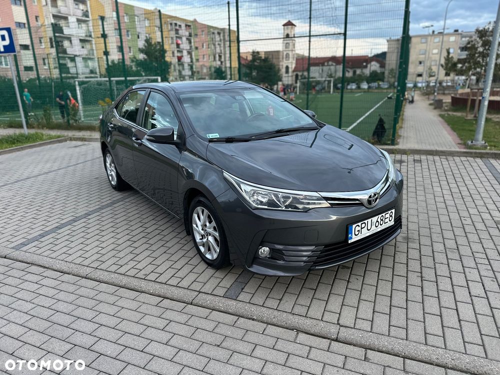 Toyota Corolla 1.6 Classic Plus - 6