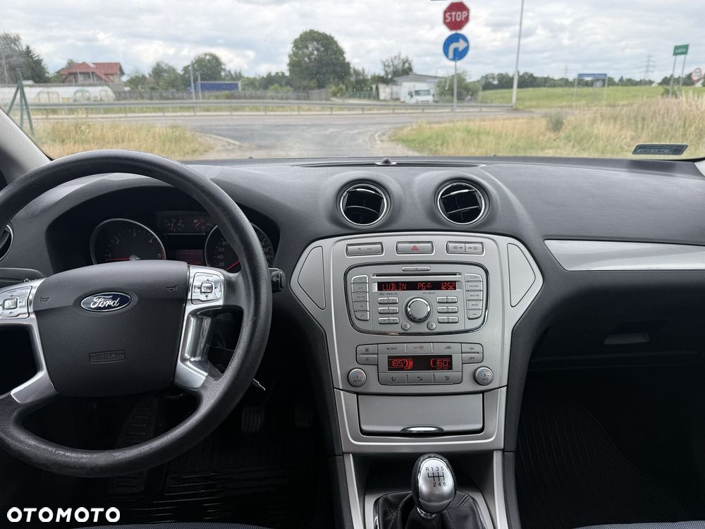 Ford Mondeo - 8