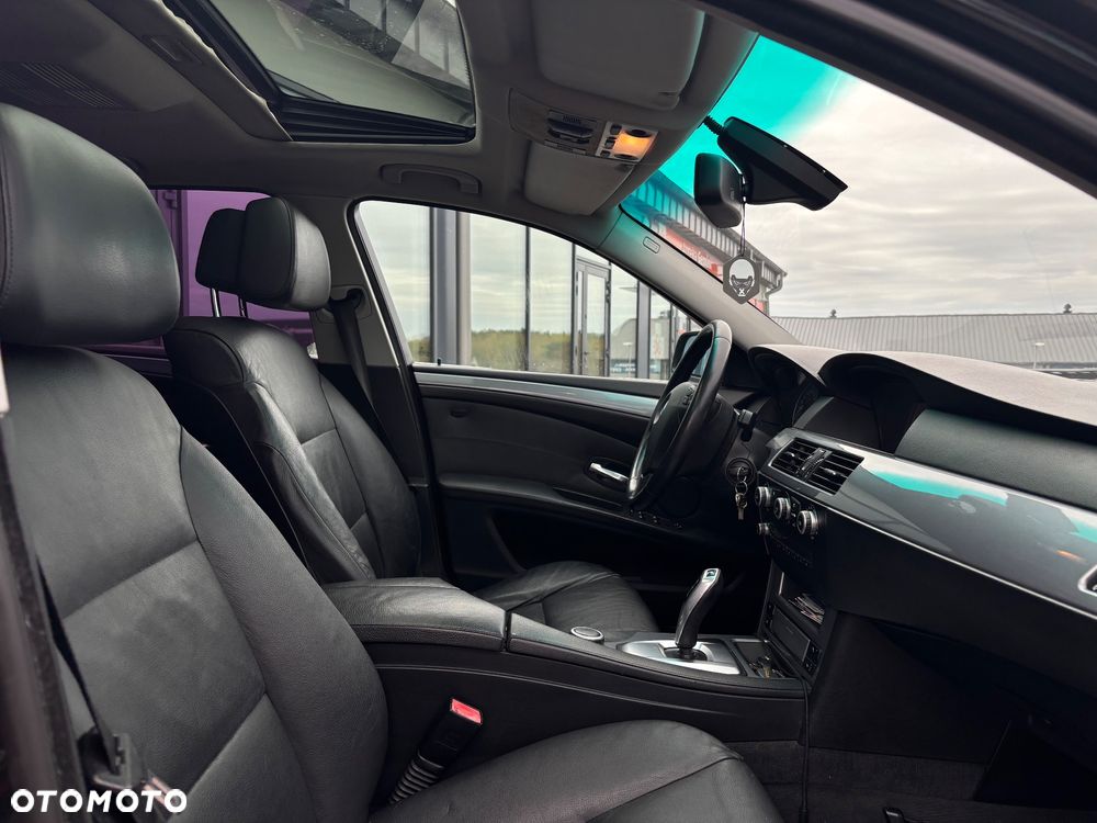 BMW Seria 5 520d Edition Sport - 18