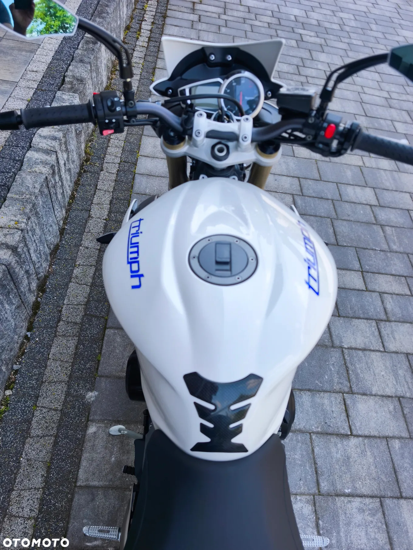 Triumph Street Triple - 13