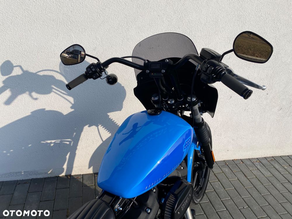 Harley-Davidson Softail Street Bob - 14