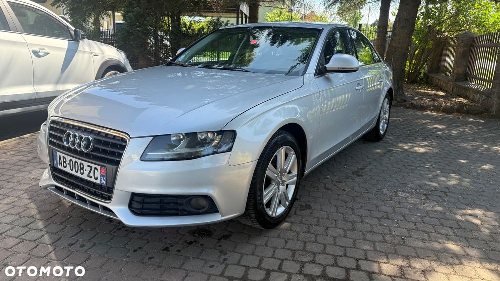 Audi A4 Limousine - 1