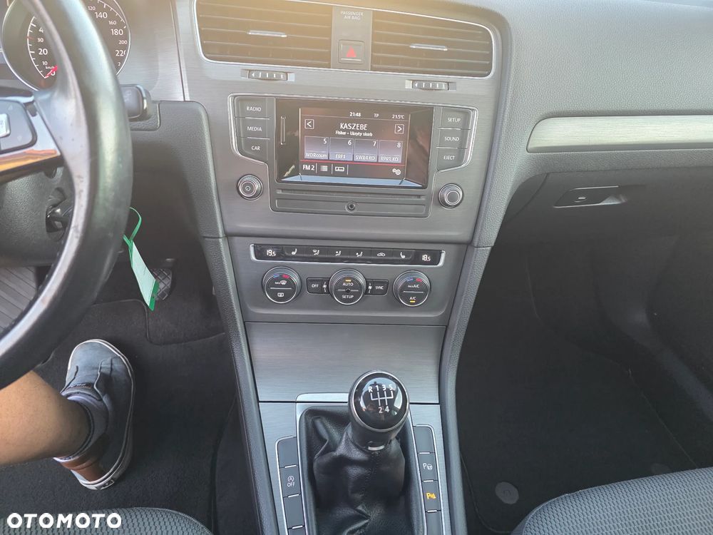 Volkswagen Golf VII 1.2 TSI BMT Trendline - 17
