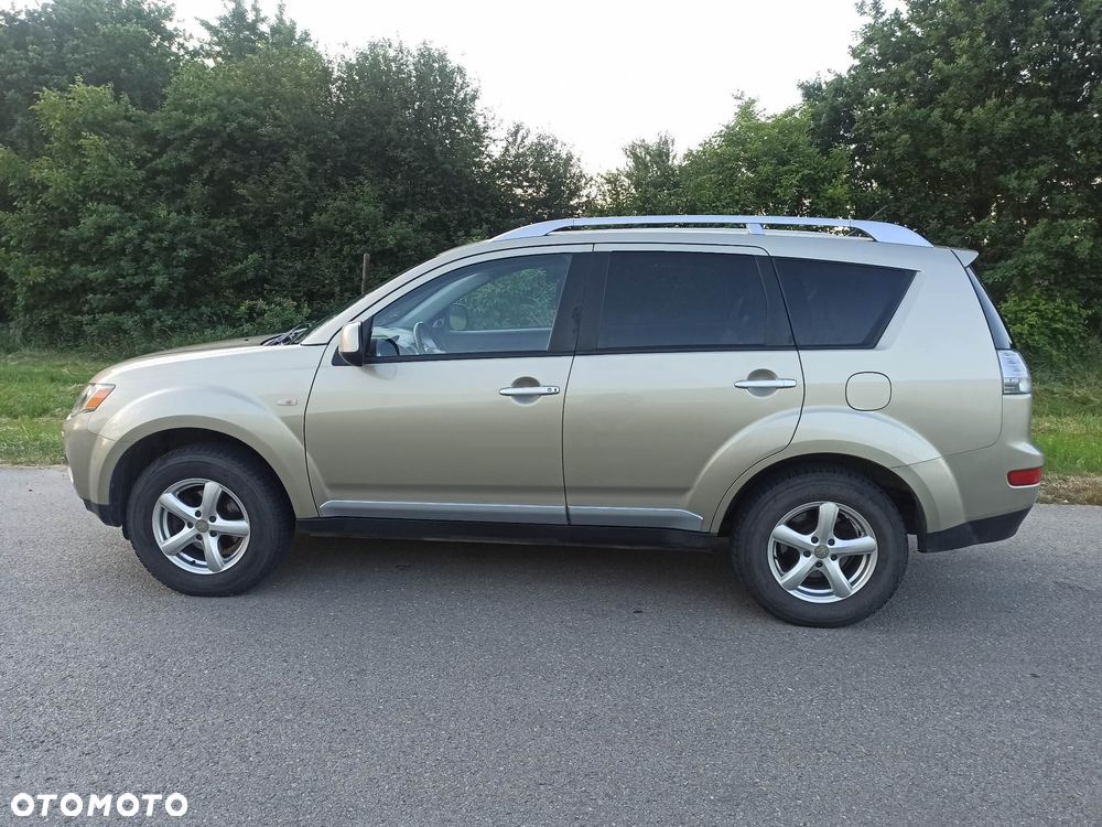 Mitsubishi Outlander 2.0 DID Intense - 4