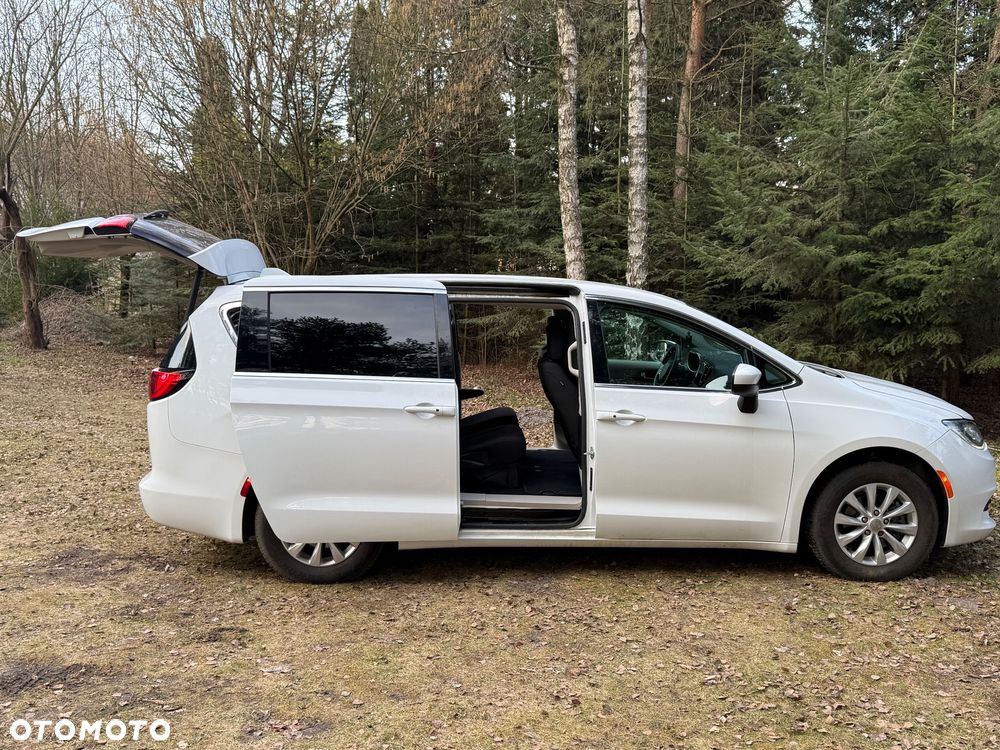 Chrysler Pacifica - 19