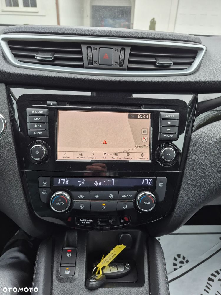 Nissan Qashqai 1.3 DIG-T ZAMA - 26