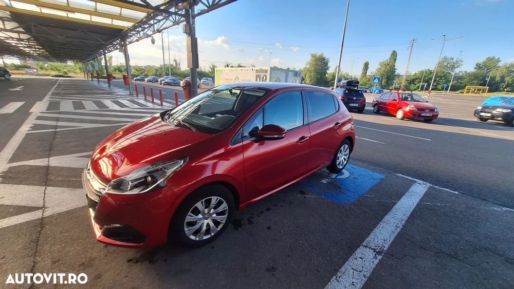 Peugeot 208 1.2 L PureTech Active - 8