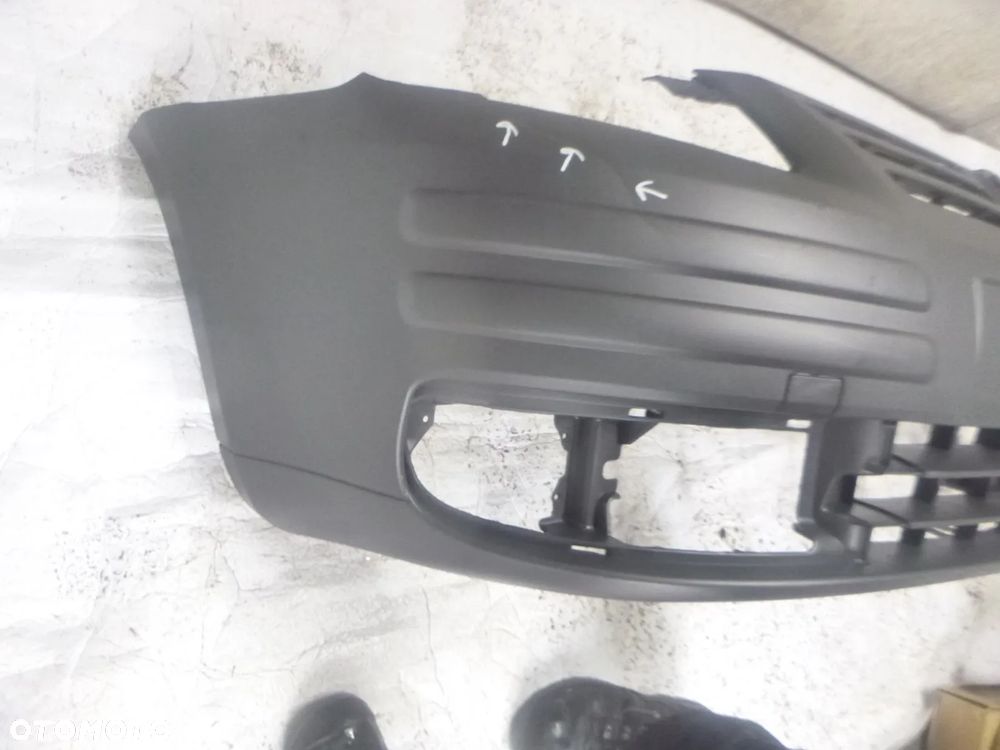 volkswagen caddy 04r- zderzak przód nowy z uszkodz przedni - 5