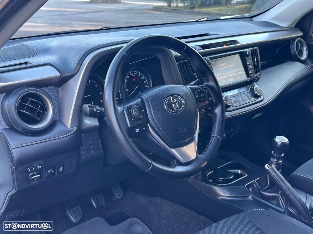 Toyota RAV4 2.0 D-4D Comfort - 4