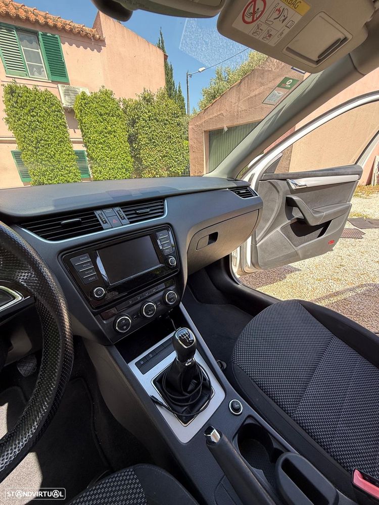 Skoda Octavia Break 1.6 TDi Ambition - 11