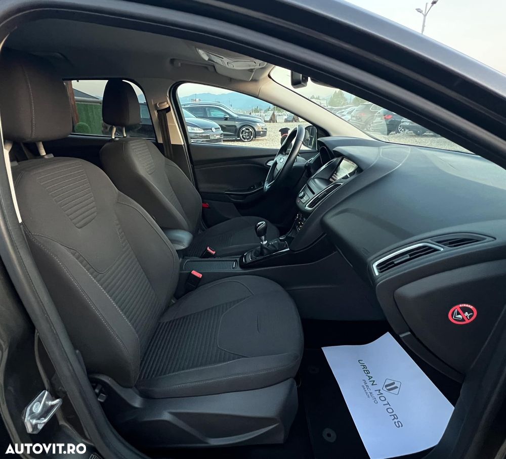 Ford Focus 1.6 TDCi DPF Start-Stopp-System Titanium - 16