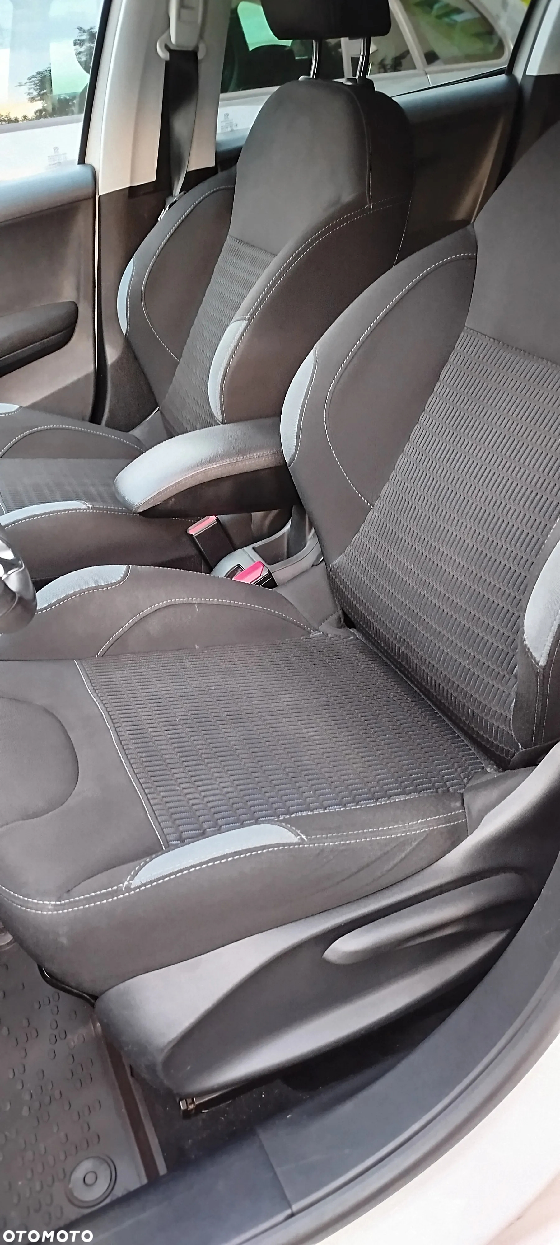 Peugeot 208 1.2 PureTech Allure - 15