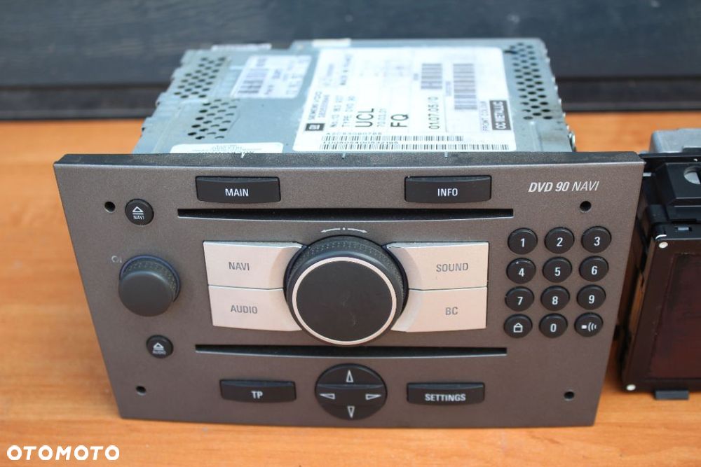 RADIO WYŚWIETLACZ DVD 90  NAWIGACJA KOLOROWA OPEL VECTRA C SIGNUM - 2