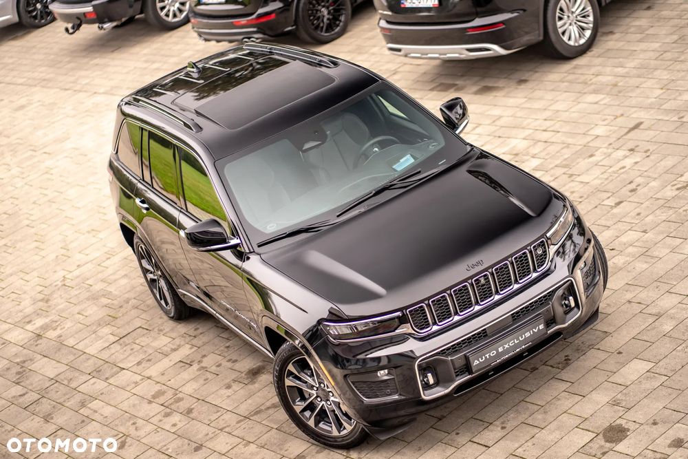 Jeep Grand Cherokee - 24