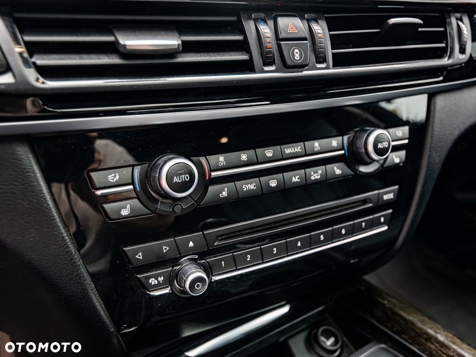 BMW X5 xDrive40d - 25