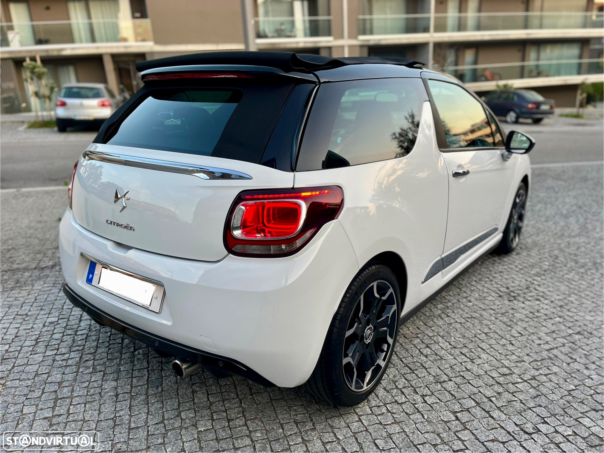 Citroën DS3 Cabrio 1.2 VTi So Chic - 8