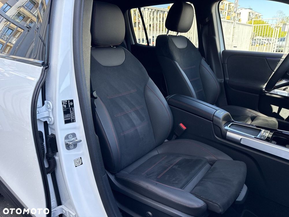 Mercedes-Benz GLB - 18