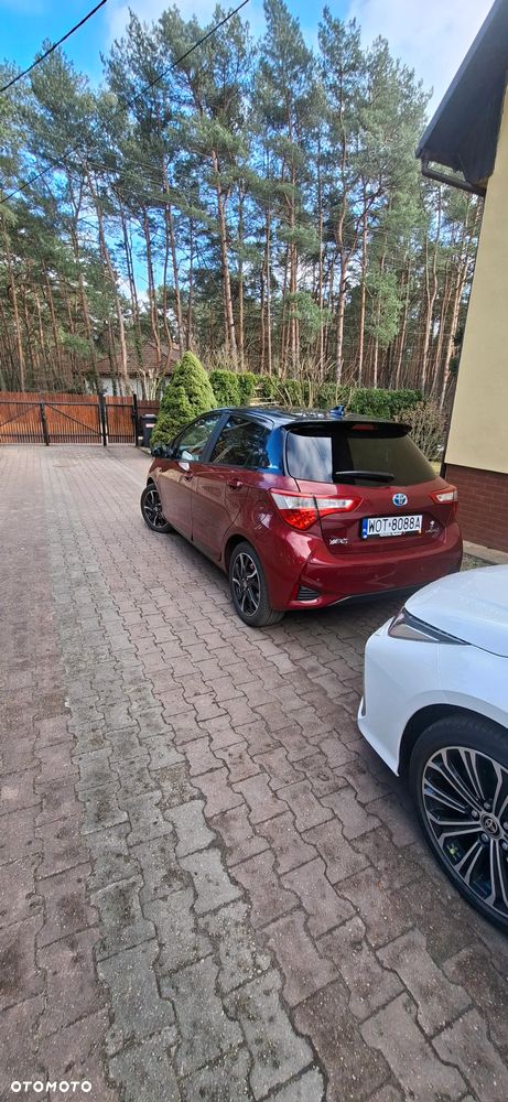 Toyota Yaris Hybrid 100 Selection Passion - 12
