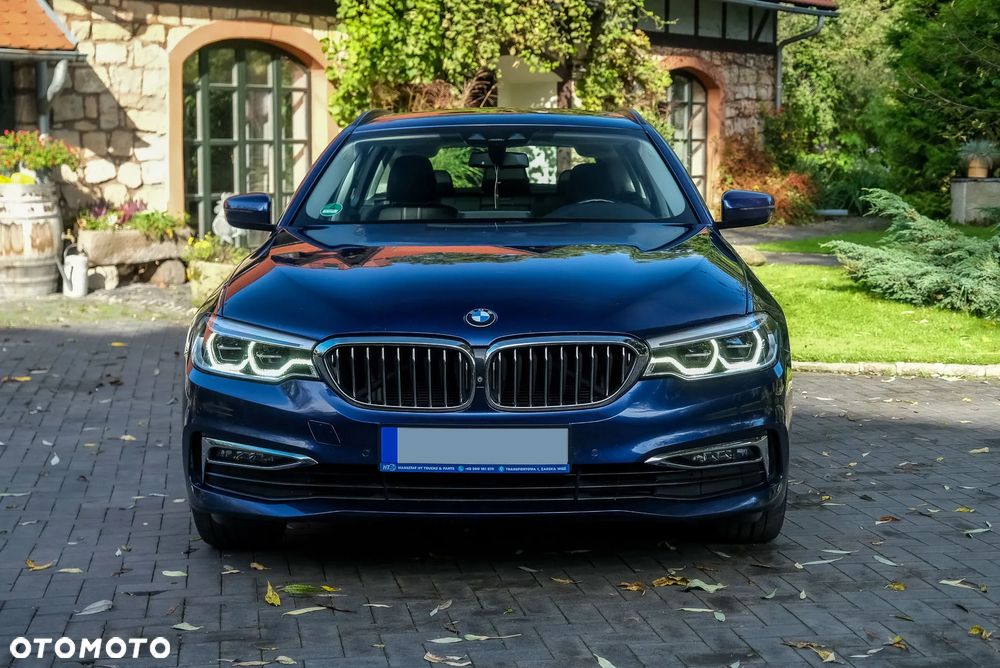 BMW Seria 5 520d xDrive Luxury Line - 2