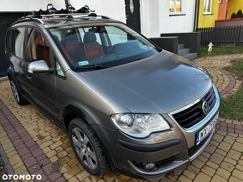 Volkswagen Touran 1.4 TSI Cross - 3