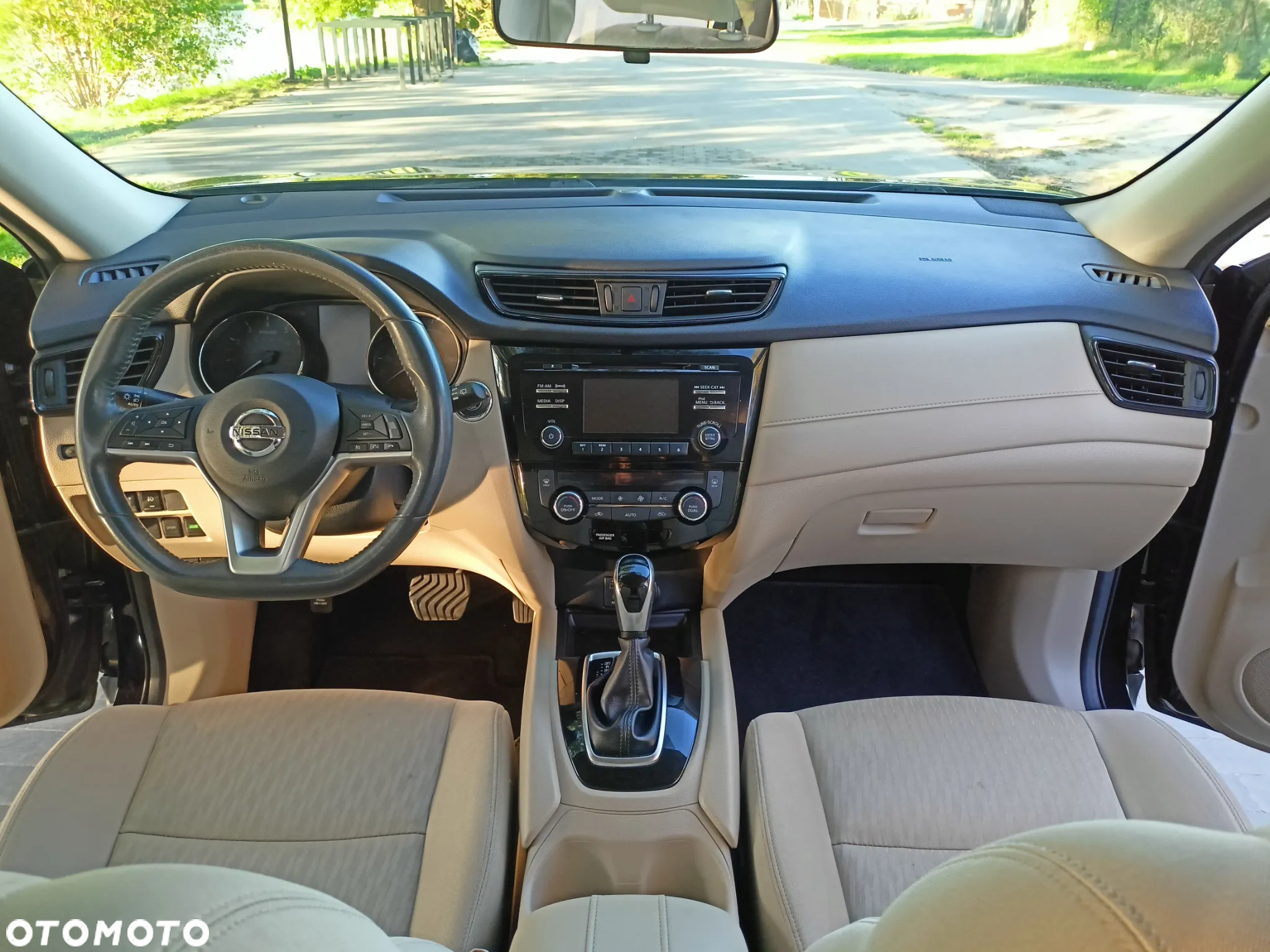 Nissan Rogue - 13