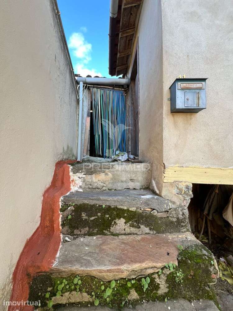 Casa para Reconstruir - Grande imagem: 2/4