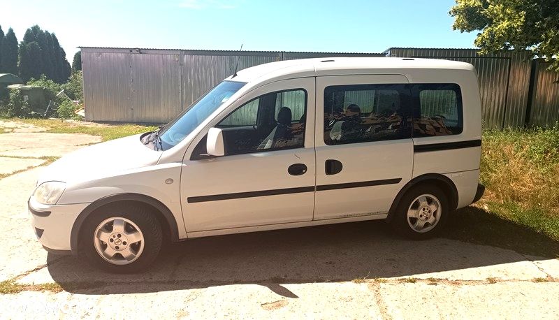 Opel Combo Tour - 10